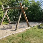 6 Person In Hemmet