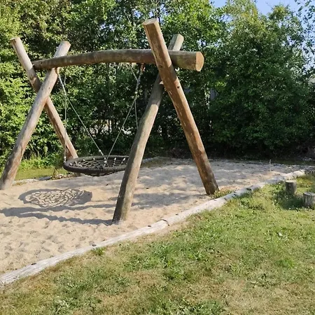 6 Person In Hemmet